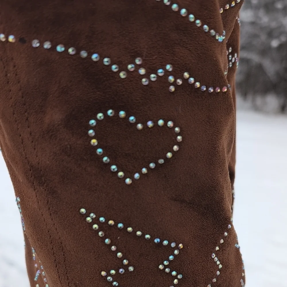 Cape Robbin Brown Heeled Boots with Heart and Zigzag Studs - Picture 6 of 11